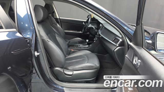 Kia K5 (II) 2.0 Prestige 2019 — фото 26
