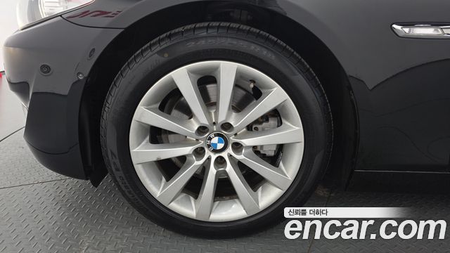 BMW 5 Series (F10) 528i 2011 — фото 5