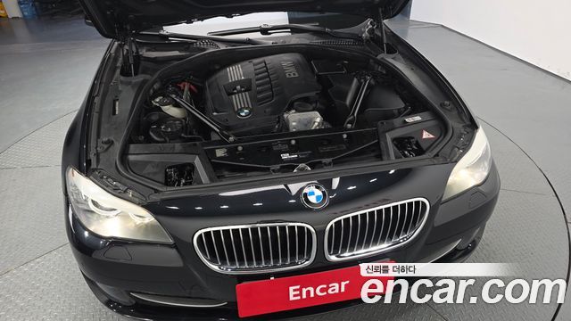 BMW 5 Series (F10) 528i 2011 — фото 6