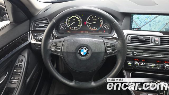 BMW 5 Series (F10) 528i 2011 — фото 14