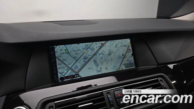 BMW 5 Series (F10) 528i 2011 — фото 15