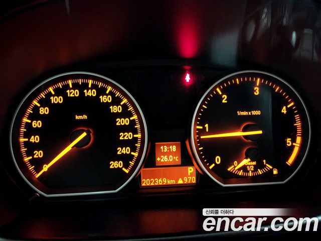 BMW 1 Series (E82) 120d Coupe Sport 2011 — фото 15