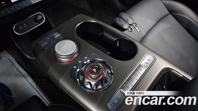 Genesis GV60 Standard AWD 2022 — фото 9