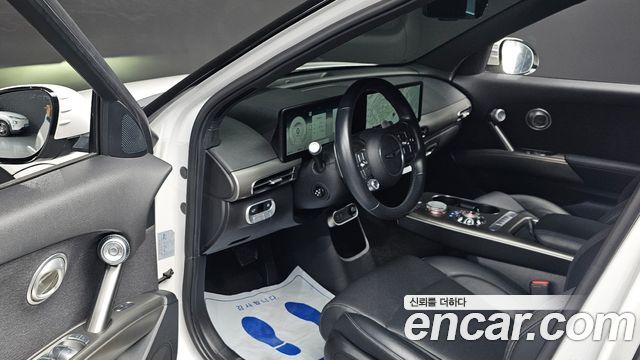 Genesis GV60 Standard AWD 2022 — фото 10