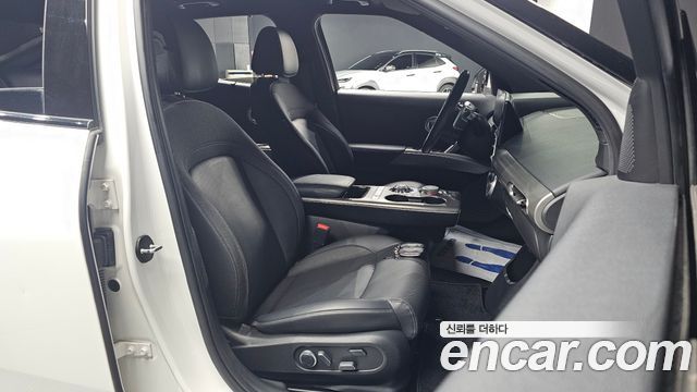 Genesis GV60 Standard AWD 2022 — фото 32