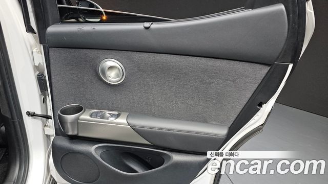 Genesis GV60 Standard AWD 2022 — фото 37