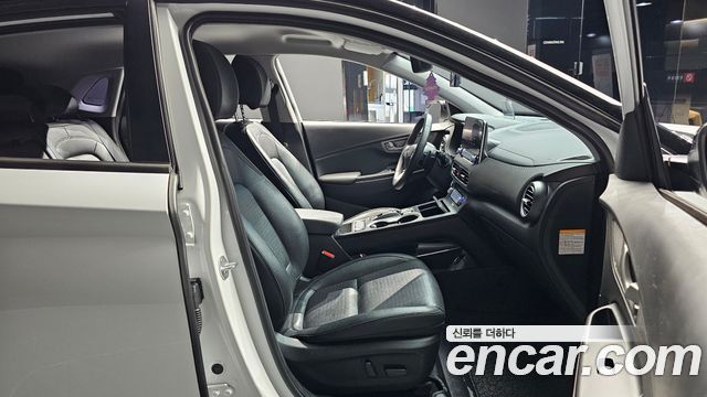 Hyundai Kona Electric Premium 2020 — фото 11