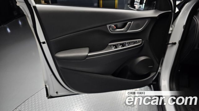 Hyundai Kona Electric Premium 2020 — фото 24
