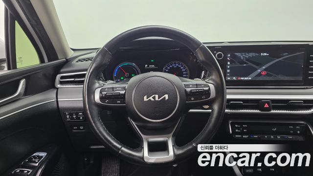 Kia K5 Hybrid (III) Trendy 2023 — фото 14