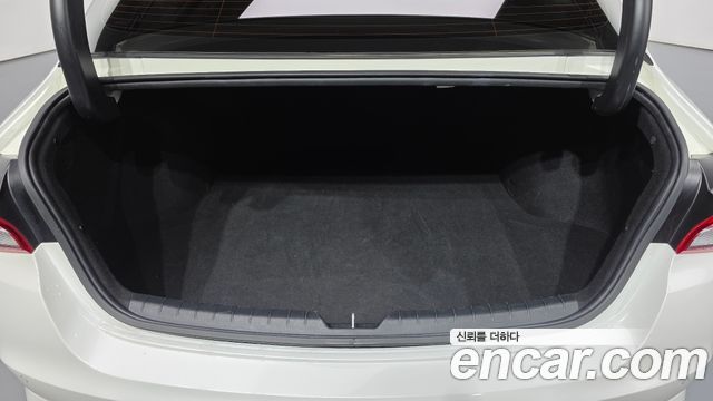 Kia K5 Hybrid (III) Trendy 2023 — фото 17