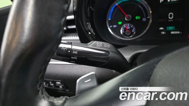 Kia K5 Hybrid (III) Trendy 2023 — фото 29