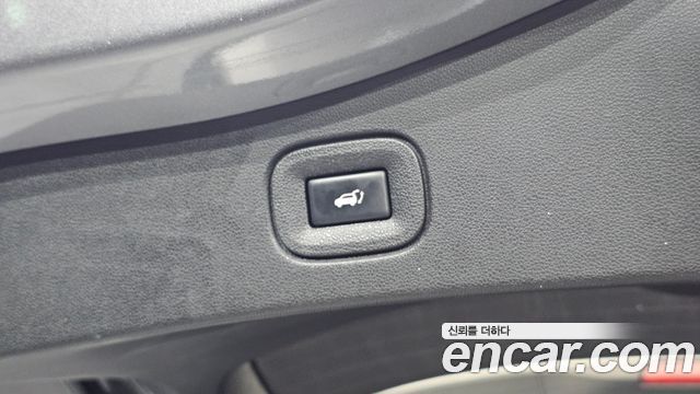 Renault Korea QM6 Diesel 2WD RE Signature 2017 — фото 31