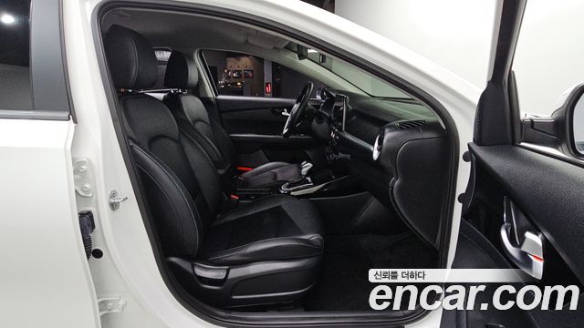 Kia K3 (II) 1.6 Prestige 2024 — фото 11