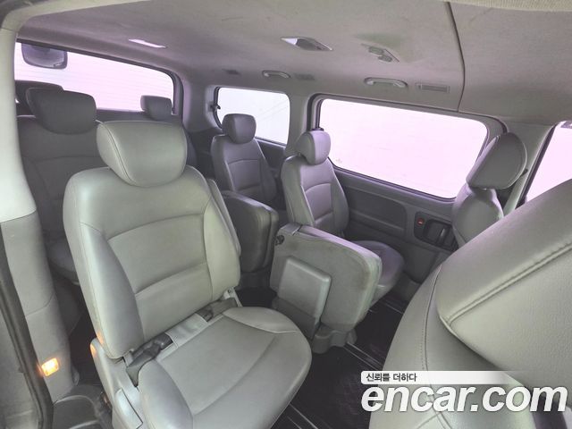 Hyundai Grand Starex 12-Seater Wagon CVX Deluxe 2015 — фото 17