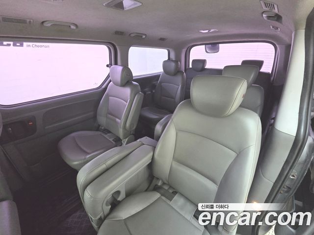 Hyundai Grand Starex 12-Seater Wagon CVX Deluxe 2015 — фото 18