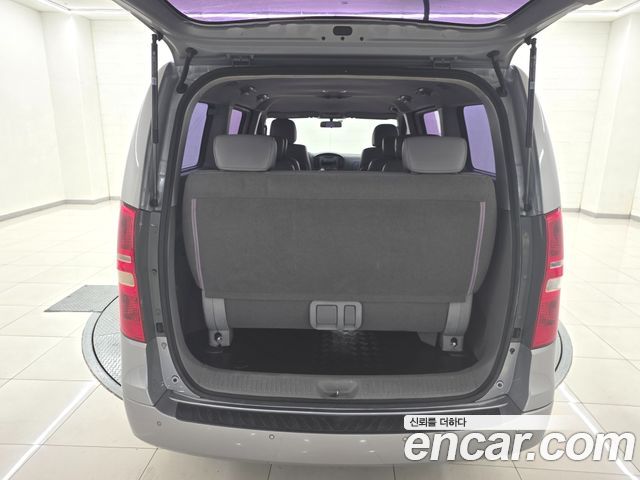 Hyundai Grand Starex 12-Seater Wagon CVX Deluxe 2015 — фото 20