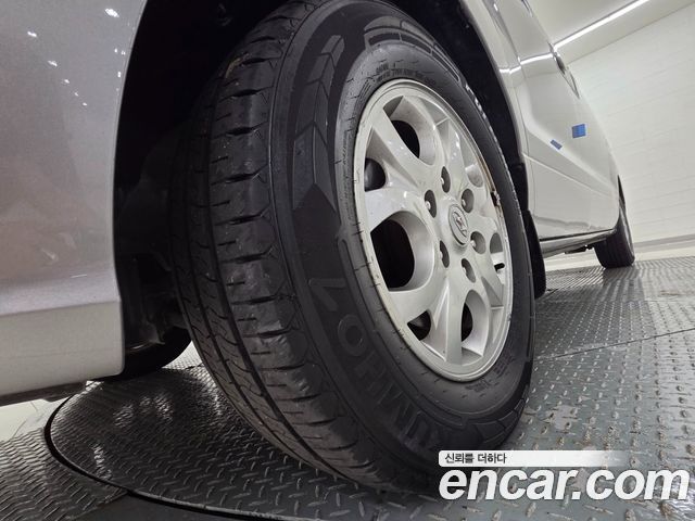 Hyundai Grand Starex 12-Seater Wagon CVX Deluxe 2015 — фото 22