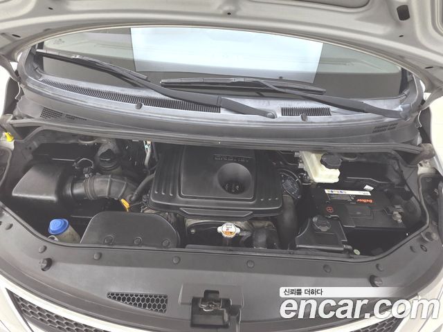 Hyundai Grand Starex 12-Seater Wagon CVX Deluxe 2015 — фото 24