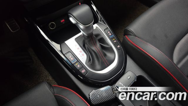 Kia K3 (II) 1.6 Turbo GT 5Door Signature 2022 — фото 9