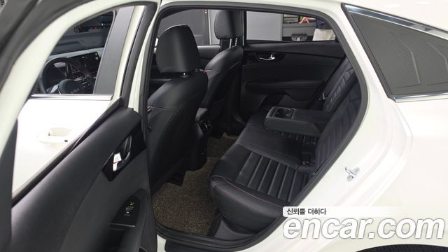 Kia K3 (II) 1.6 Turbo GT 5Door Signature 2022 — фото 11