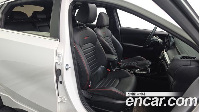 Kia K3 (II) 1.6 Turbo GT 5Door Signature 2022 — фото 12