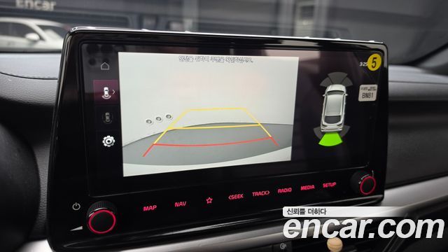 Kia K3 (II) 1.6 Turbo GT 5Door Signature 2022 — фото 16
