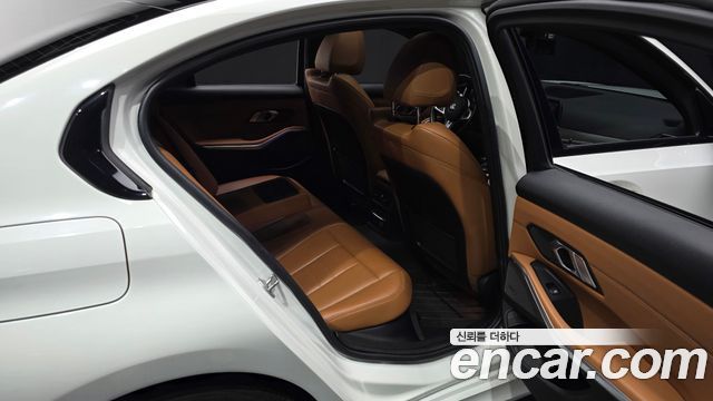 BMW 3 Series (G20) 330i xDrive M Sport 2019 — фото 12