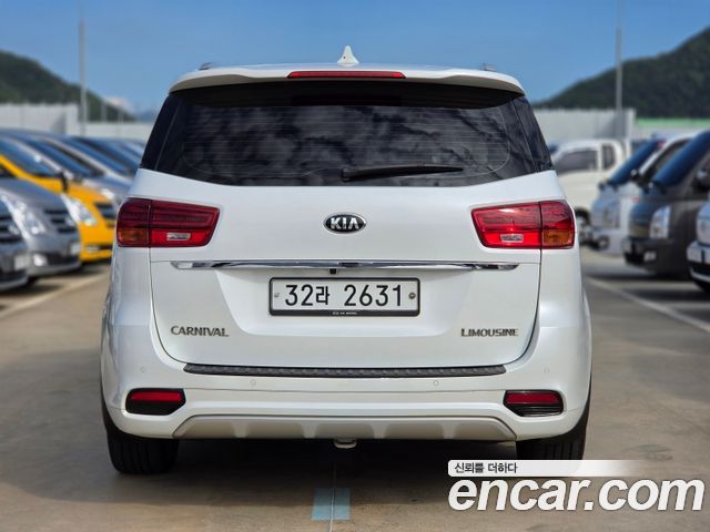 Kia Carnival 7-Seater Limousine President 2019 — фото 4