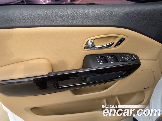 Kia Carnival 7-Seater Limousine President 2019 — фото 17