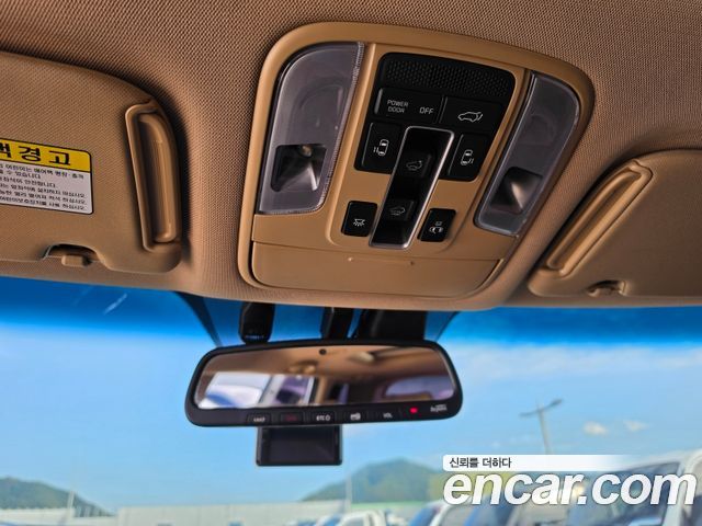 Kia Carnival 7-Seater Limousine President 2019 — фото 19