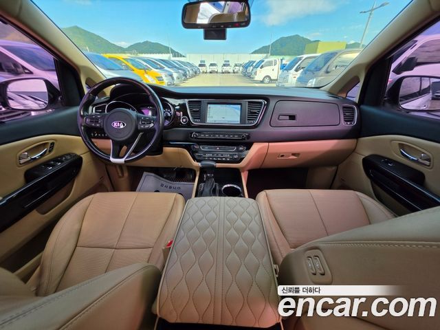 Kia Carnival 7-Seater Limousine President 2019 — фото 23