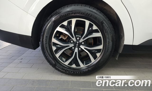 Kia Carnival (IV) Gasoline 9-Seater Prestige 2023 — фото 5