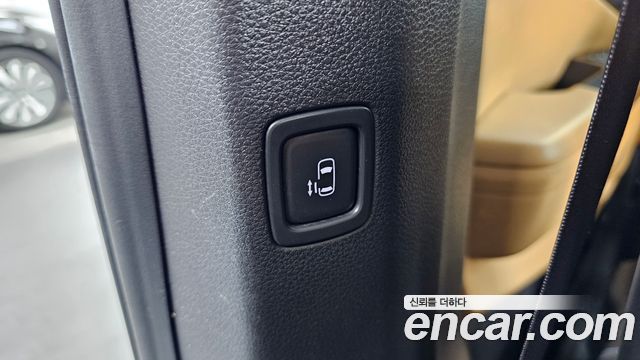 Kia Carnival (IV) Gasoline 9-Seater Prestige 2023 — фото 21