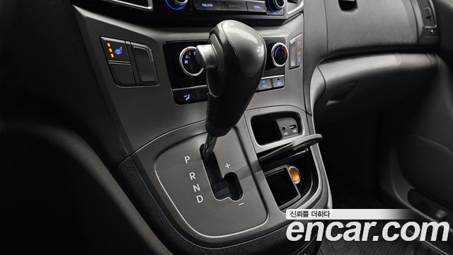 Hyundai Grand Starex 3-Seater VAN Modern 2018 — фото 9