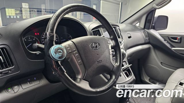 Hyundai Grand Starex 3-Seater VAN Modern 2018 — фото 13