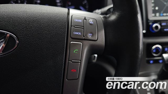 Hyundai Grand Starex 3-Seater VAN Modern 2018 — фото 16