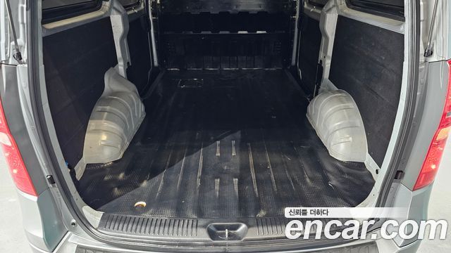 Hyundai Grand Starex 3-Seater VAN Modern 2018 — фото 18