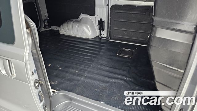 Hyundai Grand Starex 3-Seater VAN Modern 2018 — фото 19