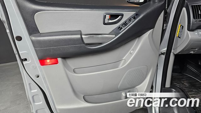 Hyundai Grand Starex 3-Seater VAN Modern 2018 — фото 25