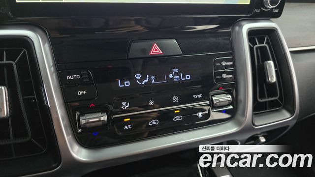 Kia Sorento (IV) Diesel 2.2 2WD Prestige 2023 — фото 32