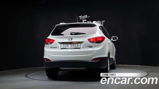 Hyundai Tucson ix Diesel 2WD LX20 Smart-Pack 2013 — фото 4