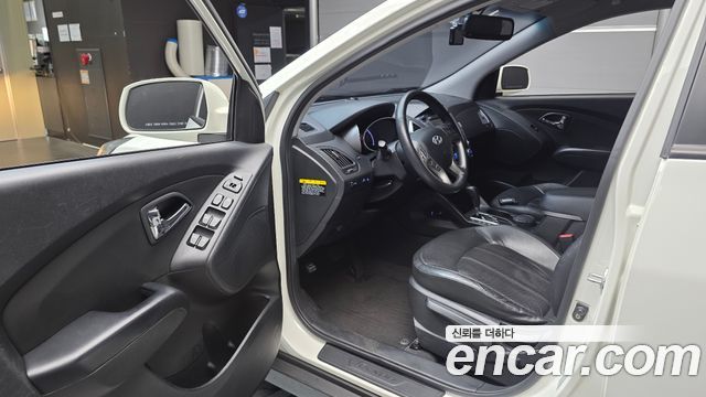 Hyundai Tucson ix Diesel 2WD LX20 Smart-Pack 2013 — фото 10
