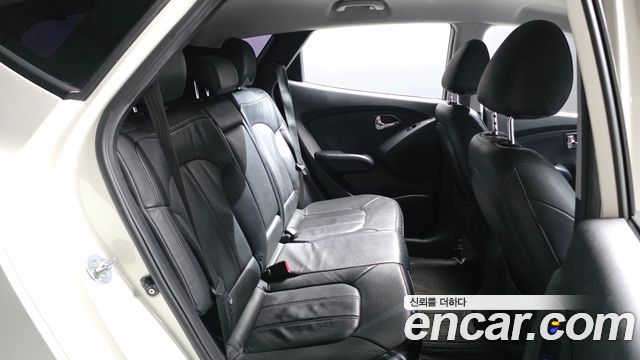 Hyundai Tucson ix Diesel 2WD LX20 Smart-Pack 2013 — фото 11