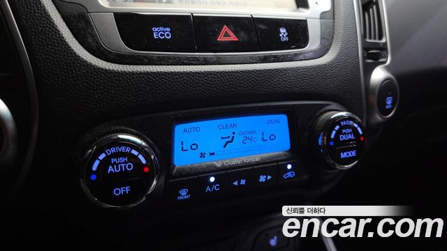 Hyundai Tucson ix Diesel 2WD LX20 Smart-Pack 2013 — фото 17