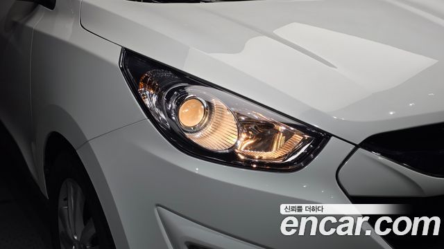 Hyundai Tucson ix Diesel 2WD LX20 Smart-Pack 2013 — фото 22
