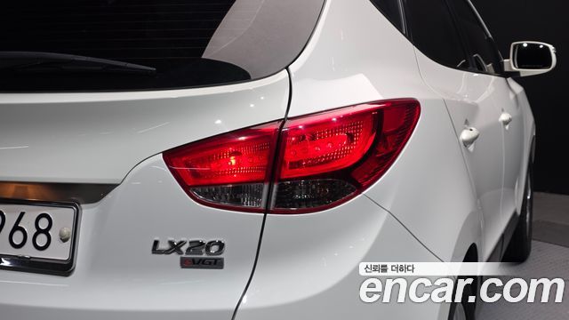 Hyundai Tucson ix Diesel 2WD LX20 Smart-Pack 2013 — фото 23