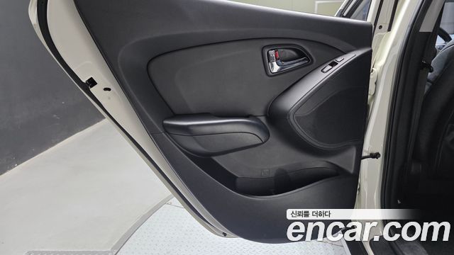 Hyundai Tucson ix Diesel 2WD LX20 Smart-Pack 2013 — фото 25