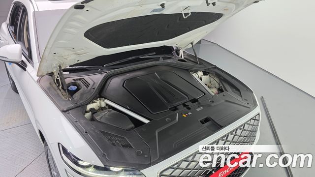 Genesis Electrified (GV70) e-AWD 2022 — фото 6