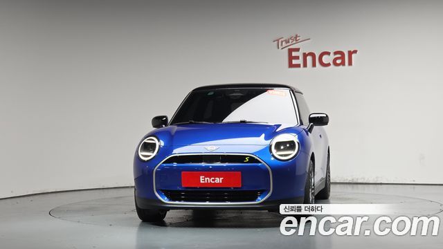 MINI Cooper Electric (IV) SE Favoured 2024 — фото 3