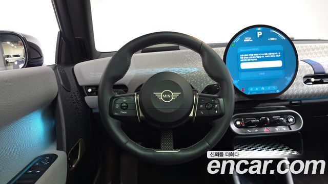MINI Cooper Electric (IV) SE Favoured 2024 — фото 13